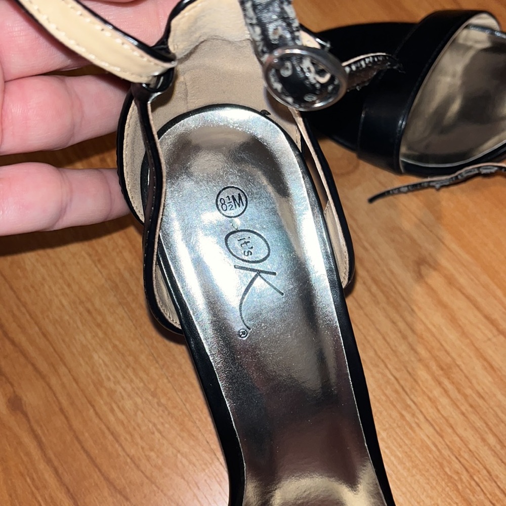 Heels - Picture 3 of 3